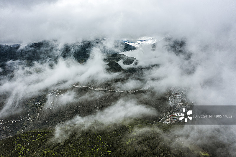 山区的云雾图片素材