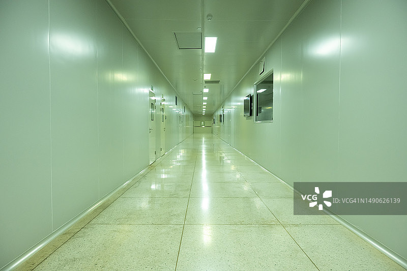现代高科技工业厂房走廊图片素材