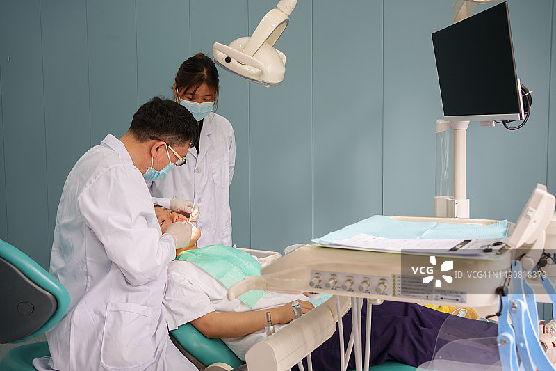 定期牙科检查图片素材