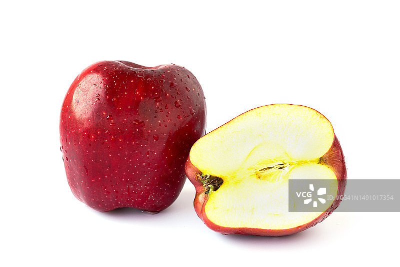 白底带水滴的红苹果图片素材