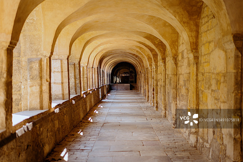 德国希尔德斯海姆圣玛丽大教堂的拱门图片素材