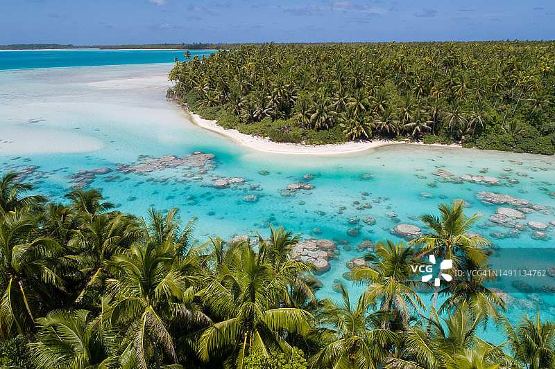 热带水域和环礁鸟瞰，提提亚罗阿岛，塔希提岛图片素材