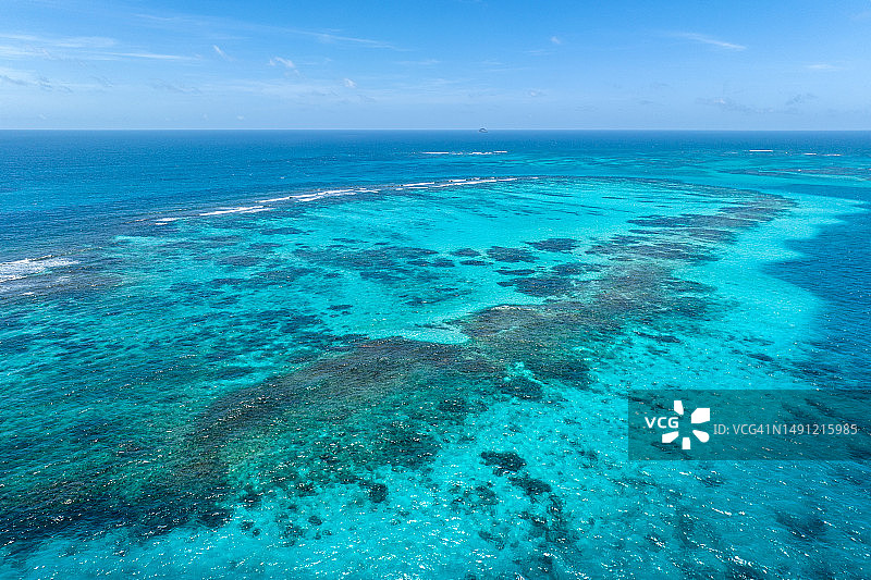 格林纳丁斯的色彩：人间天堂图片素材