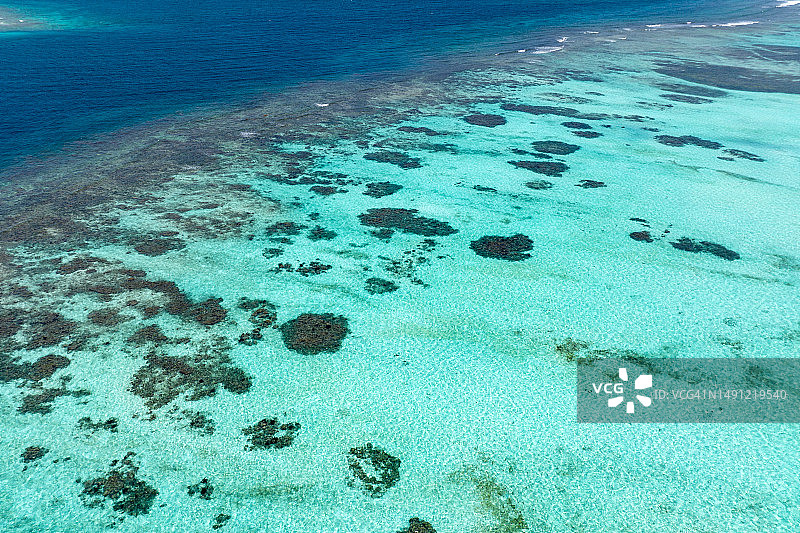格林纳丁斯的色彩：人间天堂图片素材