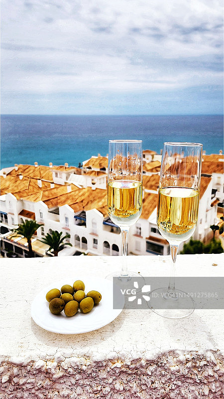 地中海葡萄酒和橄榄图片素材