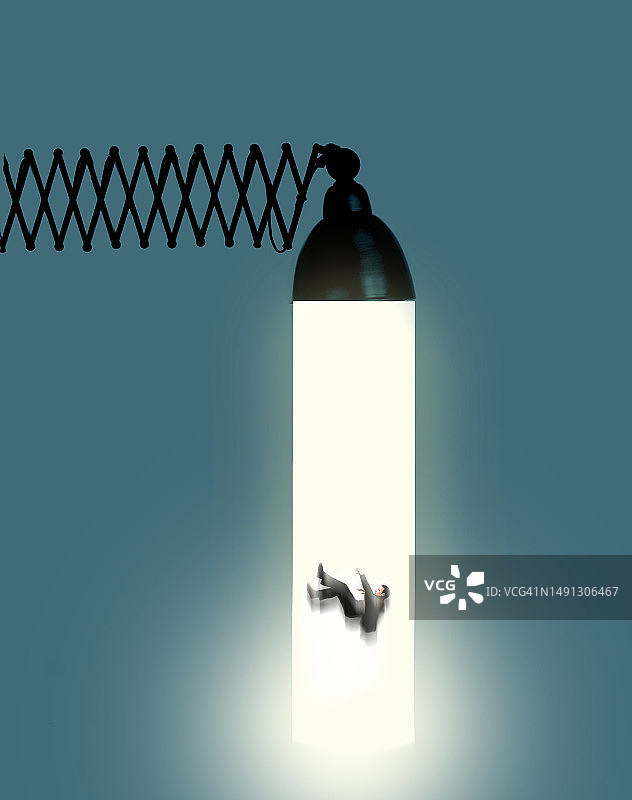 男子漂浮在超大台灯光束中插画图片素材