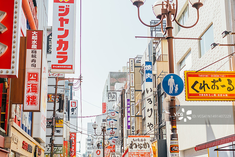日本关西大阪道顿堀的商业招牌图片素材