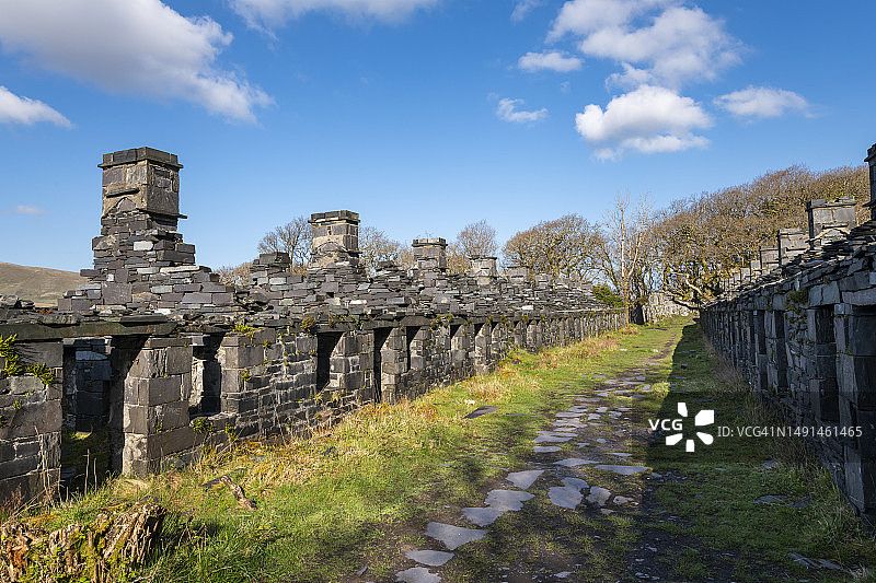 威尔士北部Llanberis的Dinorwig板岩采石场旧营房图片素材