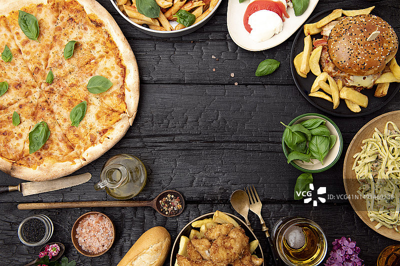 意大利美食桌面视图，带文本空间图片素材