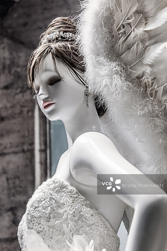 带有天使翅膀的新娘图片素材