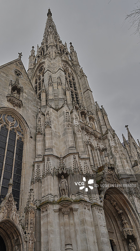 里尔圣莫里斯教堂图片素材