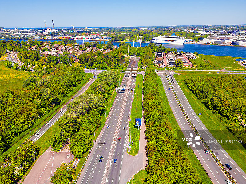 荷兰费尔瑟隧道航拍景色图片素材