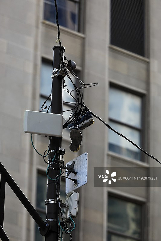 带有WIFI扩展天线的电线杆图片素材