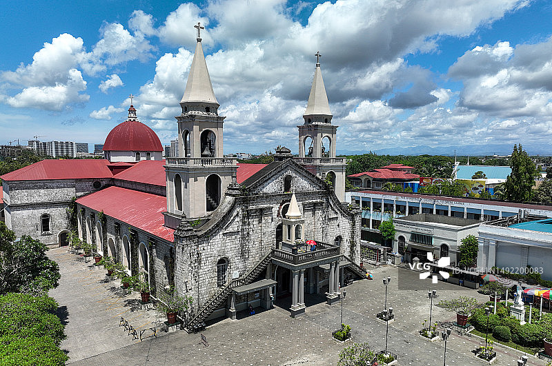 菲律宾伊洛伊洛哈罗广场和哈罗大教堂航拍景色图片素材