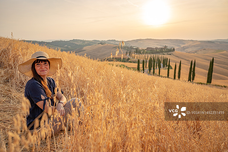 托斯卡纳艳阳下图片素材