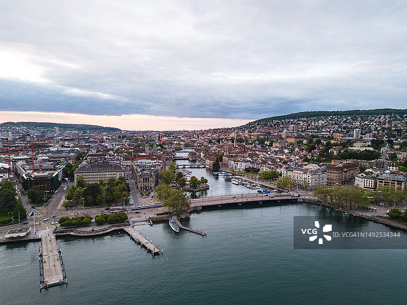 苏黎世码头和海滨的航拍景色图片素材
