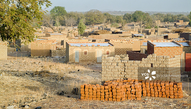 撒哈拉沙漠中的非洲房屋或泥土小屋，尼日尔图片素材