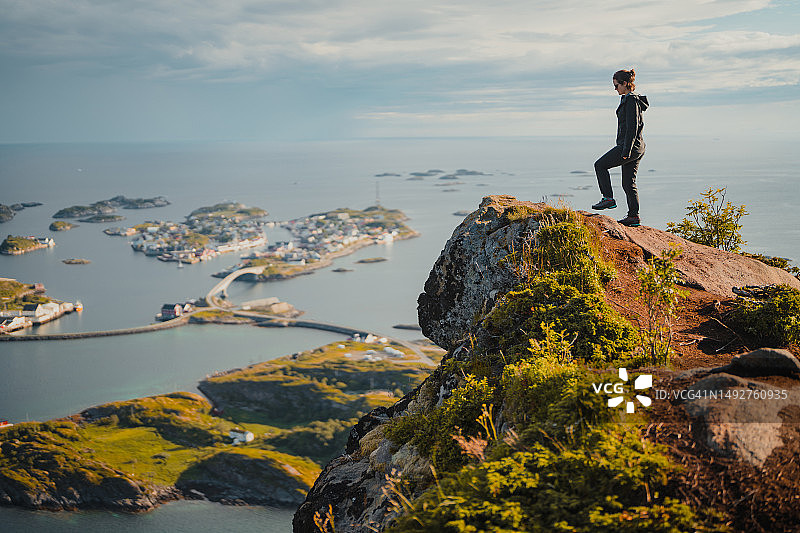 在挪威罗弗敦群岛徒步旅行图片素材