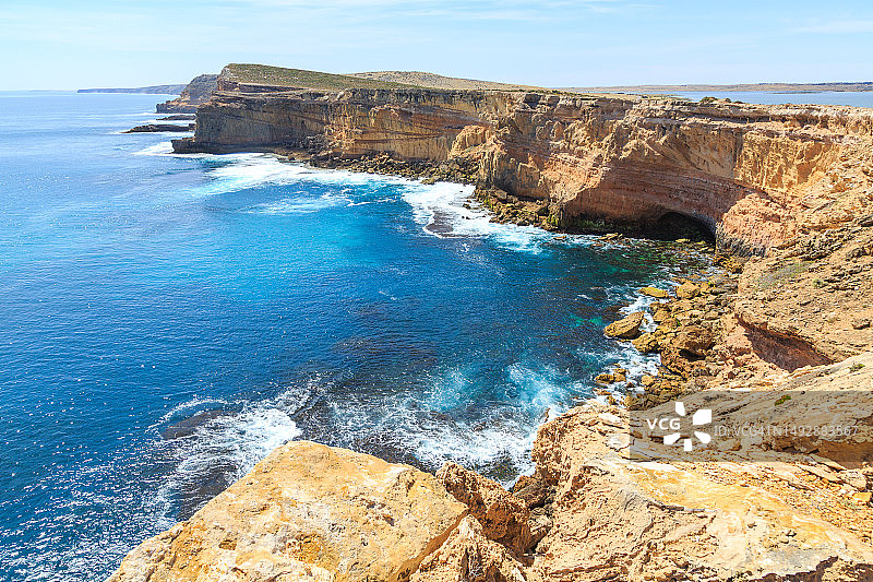 谢林加悬崖：澳大利亚海湾壮丽景观，艾尔半岛西海岸大型砂岩悬崖，南澳大利亚图片素材