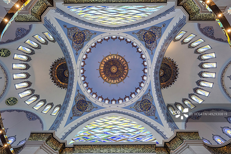 伊斯坦布尔莱文特区的巴巴罗斯·海雷丁·帕夏清真寺图片素材