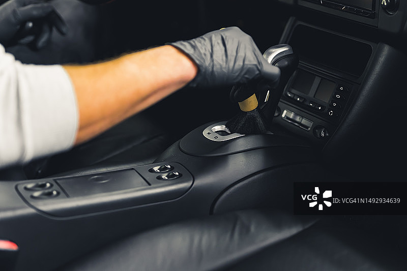 男子开车图片素材