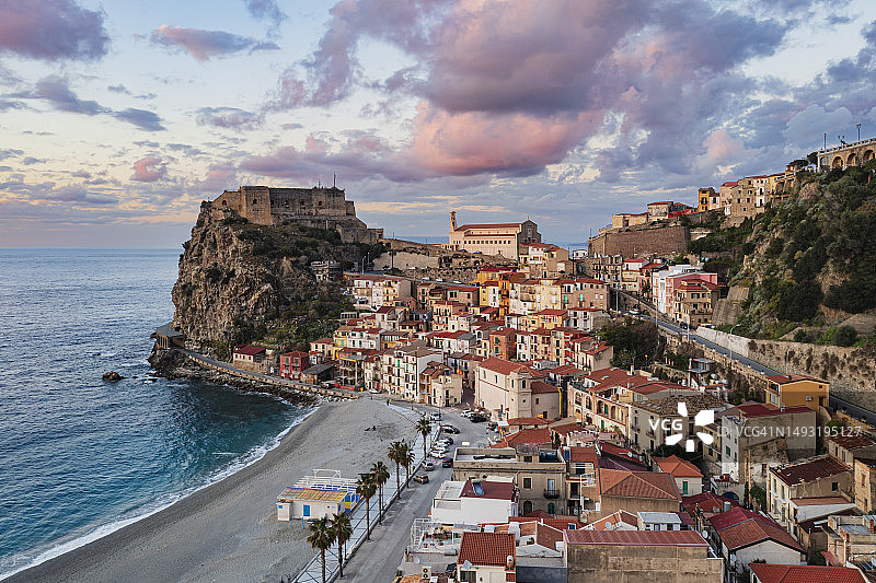 日落时分蓝bells花的俯视图图片素材