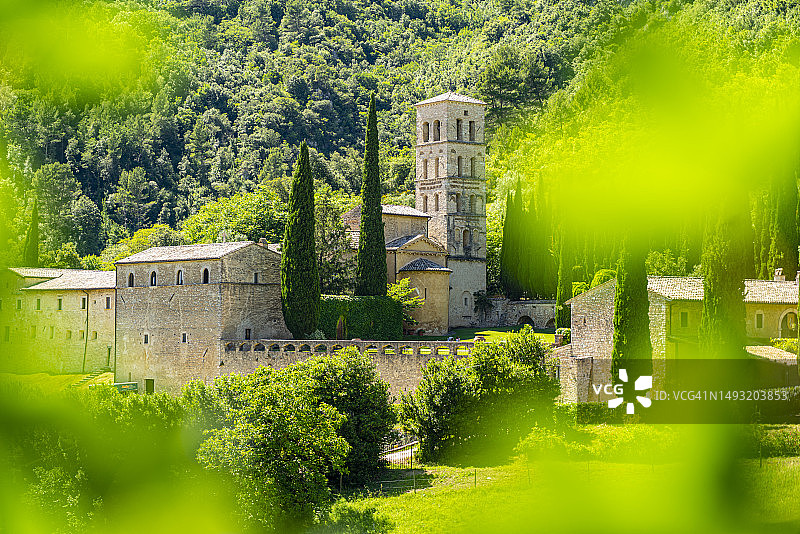 翁布里亚圣彼得罗因瓦莱修道院图片素材