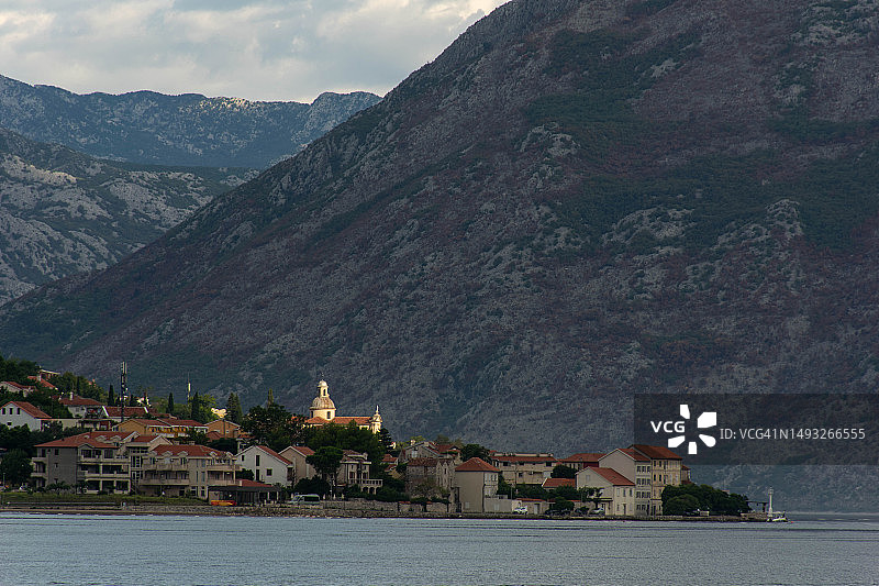 清晨科托尔湾，黑山图片素材