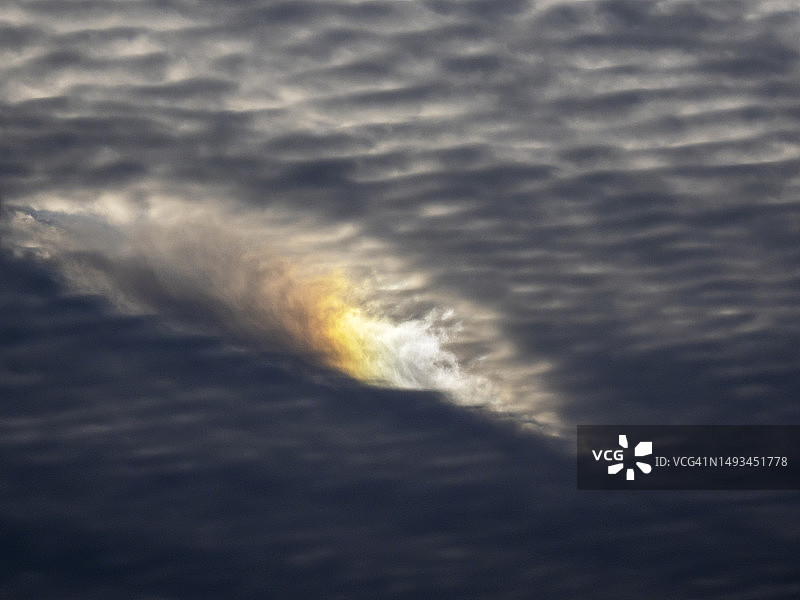 英国湖区安布尔塞德的鲭鱼云彩和幻日图片素材