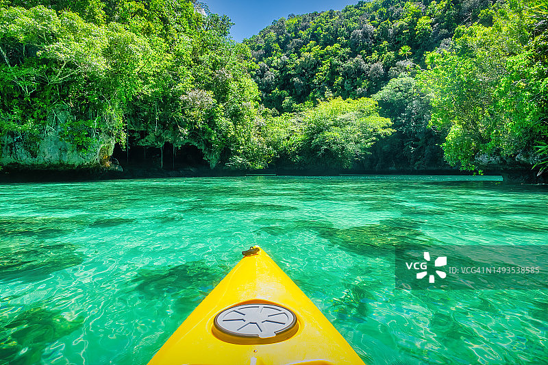 帕劳洛克群岛皮划艇探险图片素材