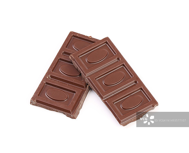 白色背景下的巧克力棒特写图片素材