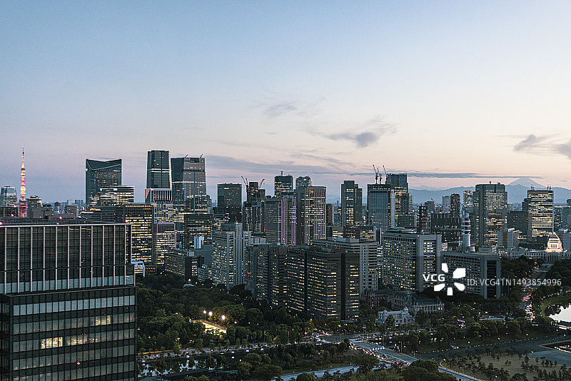 东京城市黄昏景色图片素材