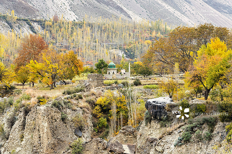 罕萨河与喀喇昆仑山脉，喀喇昆仑公路沿线，巴基斯坦北部吉尔吉特-巴尔蒂斯坦图片素材