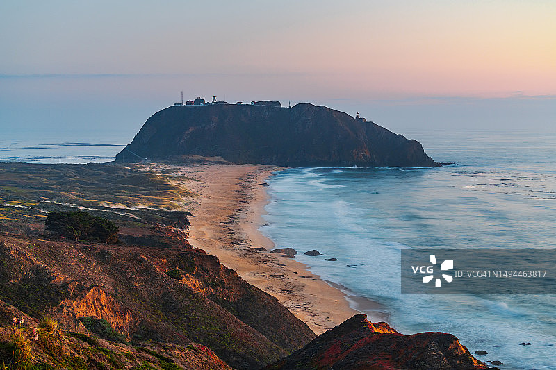 加州大苏尔的瑟尔角灯塔图片素材