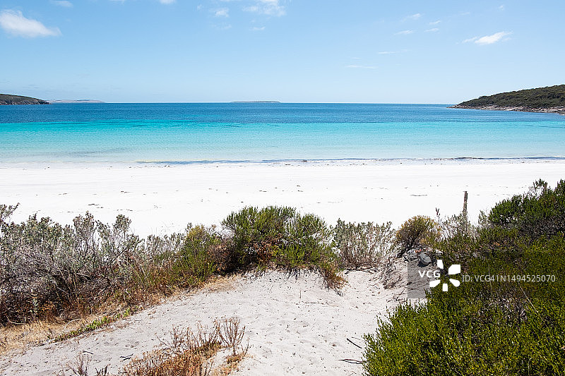 南澳大利亚艾尔半岛的白色沙滩和碧绿海水图片素材
