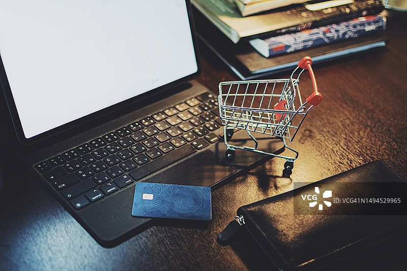 网上购物概念，互联网购物，送货上门图片素材