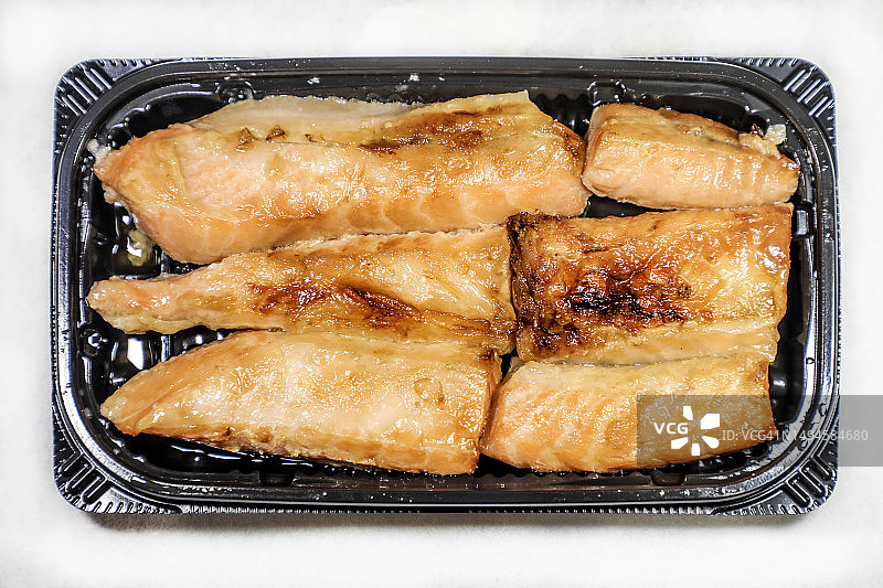 烤三文鱼肥肉图片素材