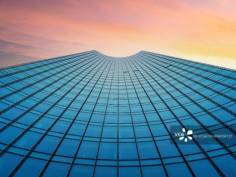 德国法兰克福商业金融区摩天大楼仰视角度图片素材