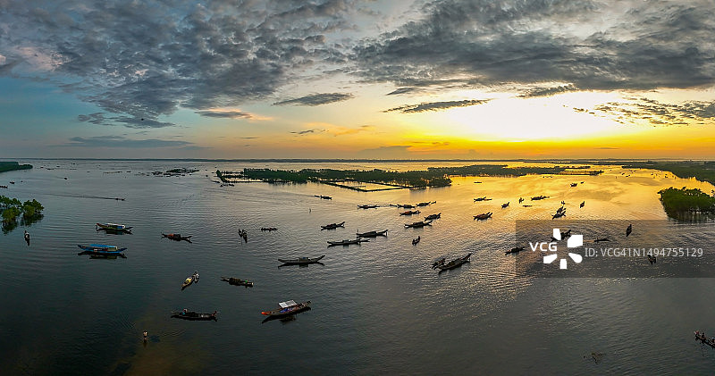 广濑田承天顺化省光乐泻湖日出全景照片图片素材