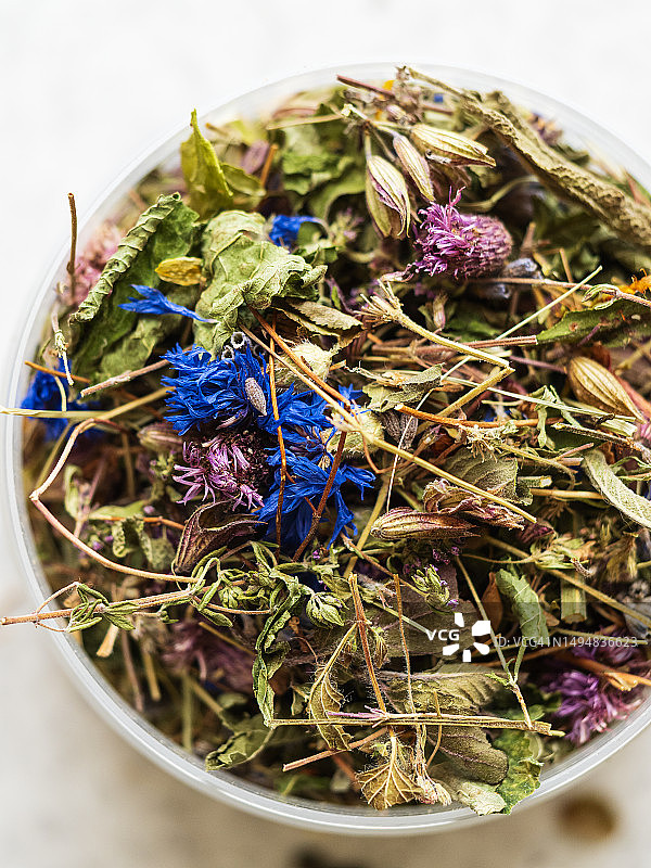 茶叶香草和花朵混合图片素材