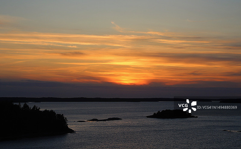 芬兰图尔库群岛日落时分海景图片素材
