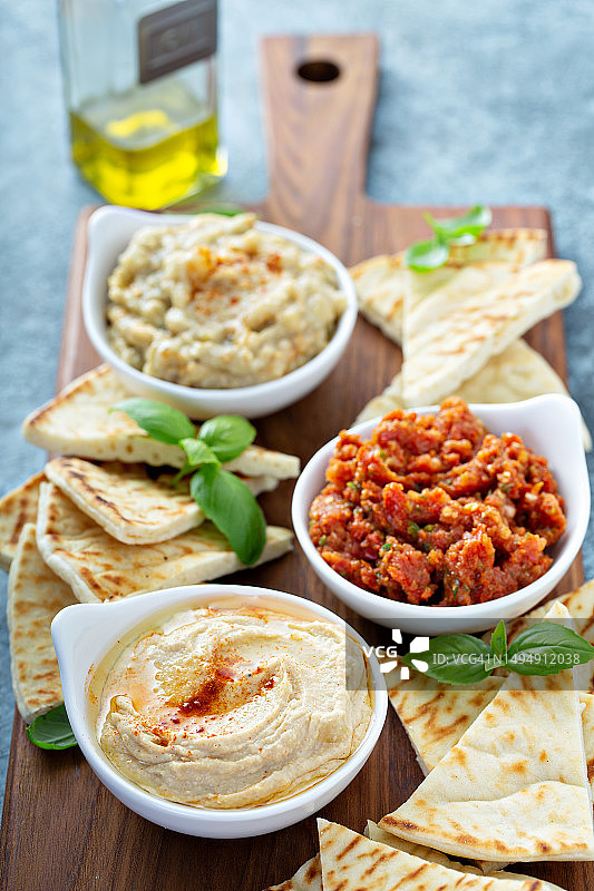 皮塔饼和蘸酱拼盘，美国图片素材