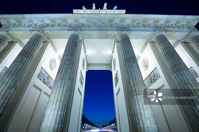 蓝色时刻的勃兰登堡门（德国柏林）图片素材