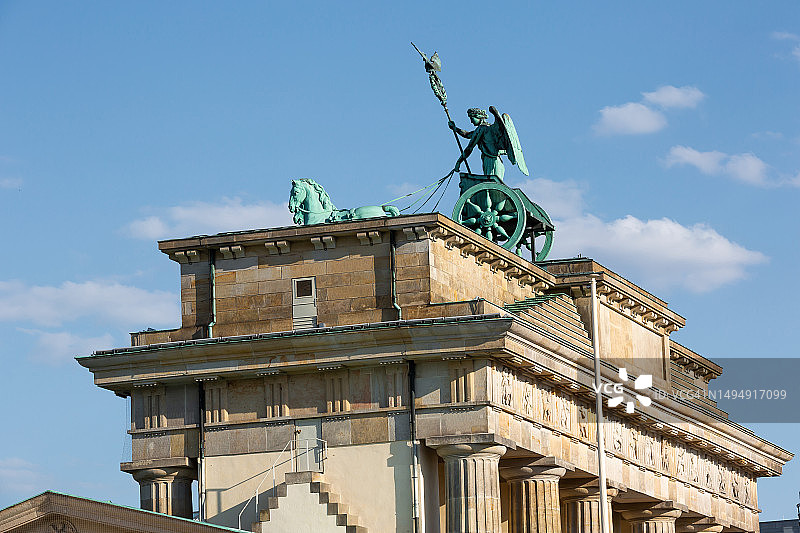 勃兰登堡门和四马战车雕像——柏林/德国图片素材