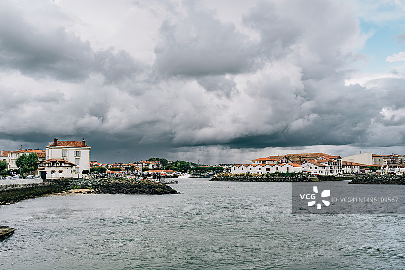 圣让-德-吕兹港口的航海精神图片素材