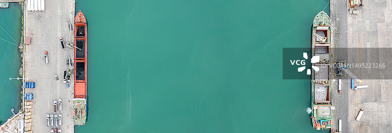集装箱码头货轮航拍图片素材