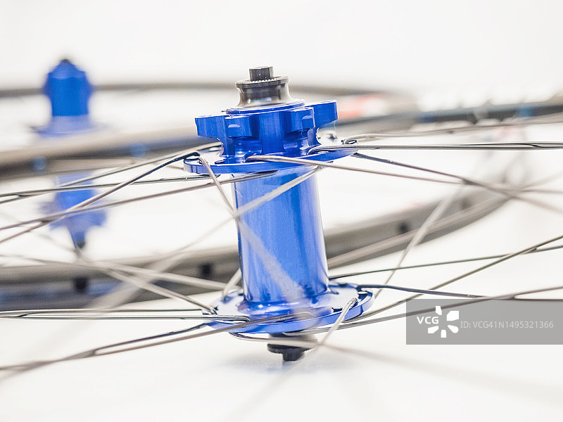 轻型自行车车轮的特写图片素材