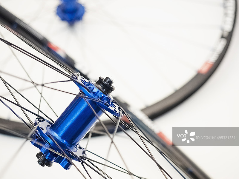 轻型自行车车轮的特写图片素材