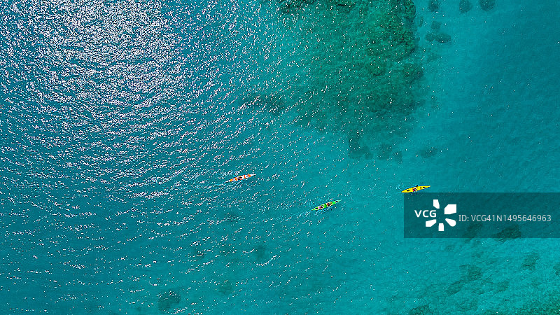 航拍安塔利亚地中海皮划艇图片素材