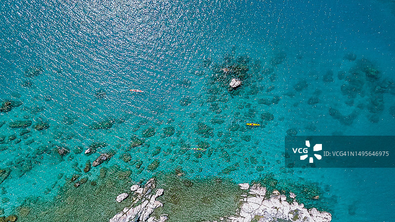 航拍安塔利亚地中海皮划艇图片素材